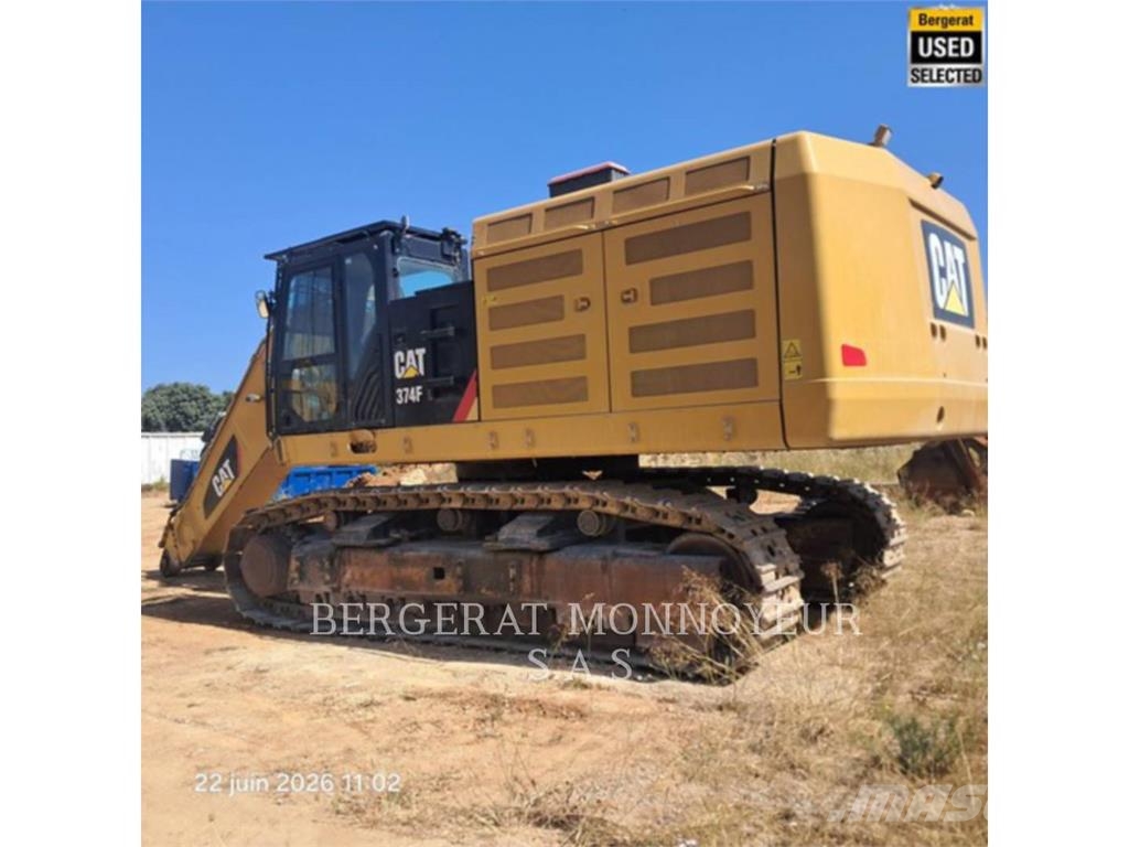 CAT 374F حفارات زحافة