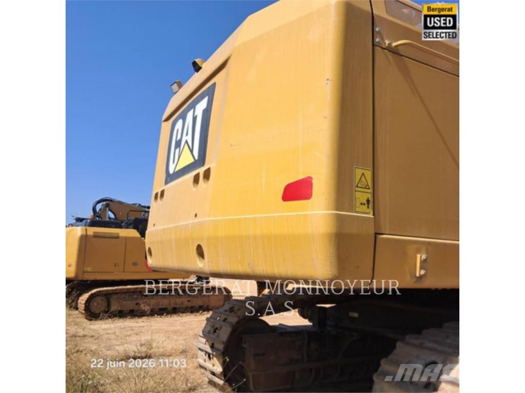 CAT 374F حفارات زحافة