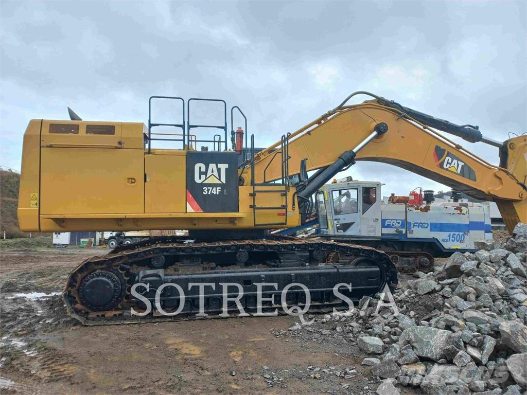 CAT 374FL 履带挖掘机