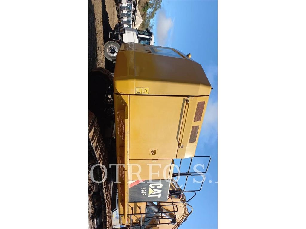 CAT 374FL 履带挖掘机