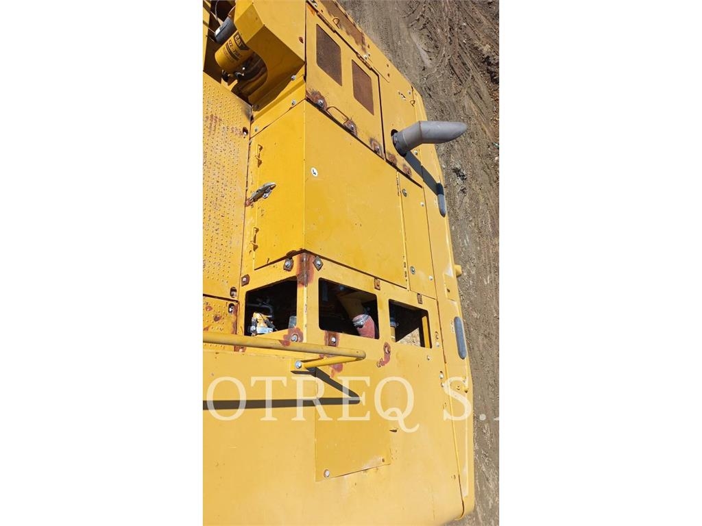 CAT 374FL 履带挖掘机