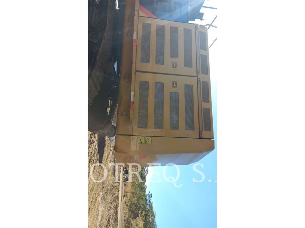 CAT 374FL 履带挖掘机