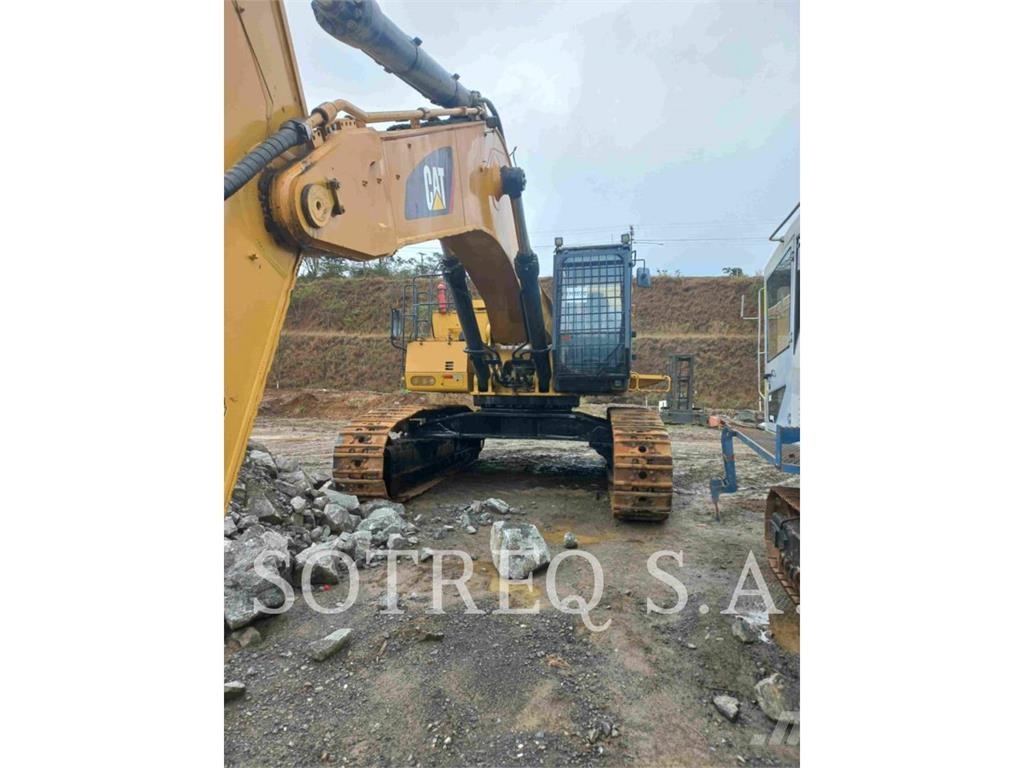 CAT 374FL 履带挖掘机