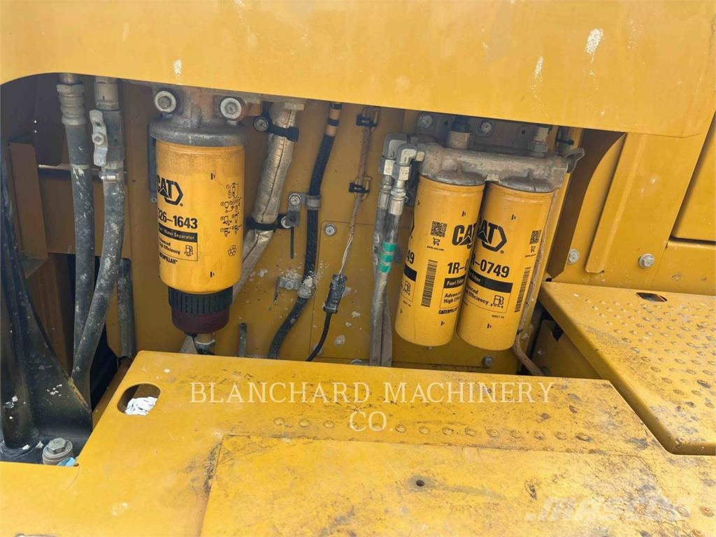 CAT 374FL Excavadoras sobre orugas