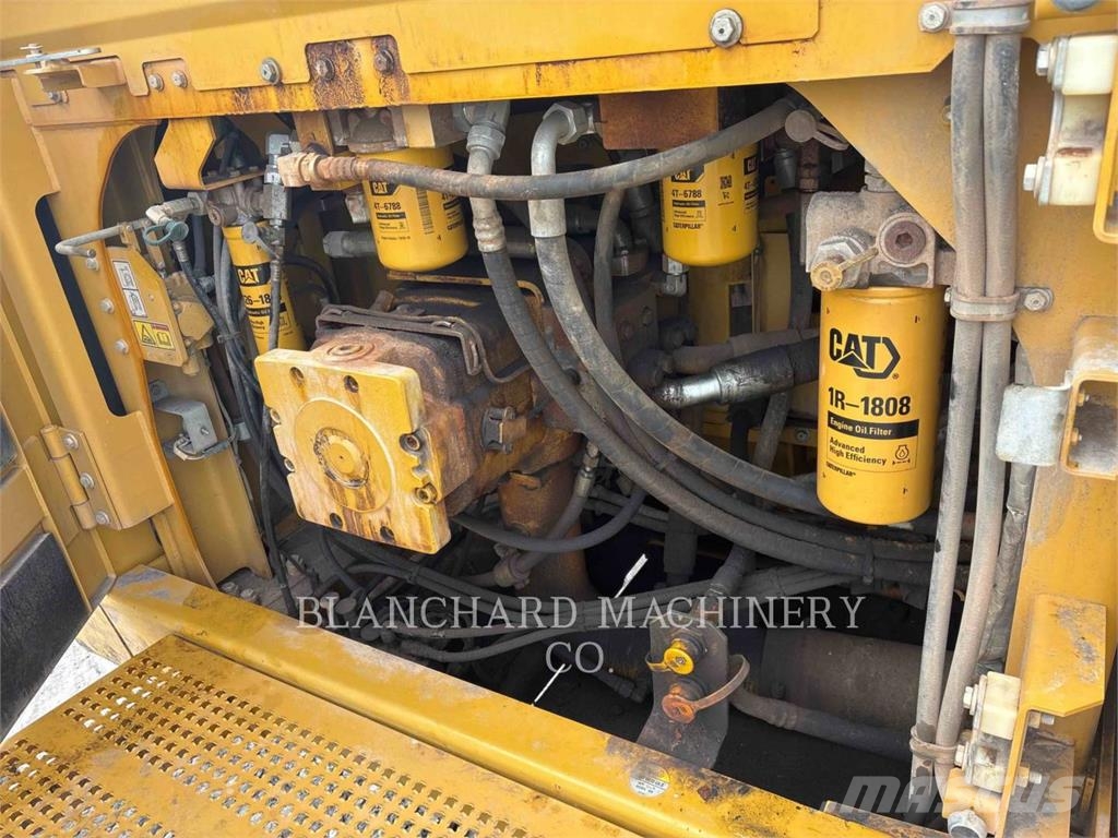 CAT 374FL Excavadoras sobre orugas