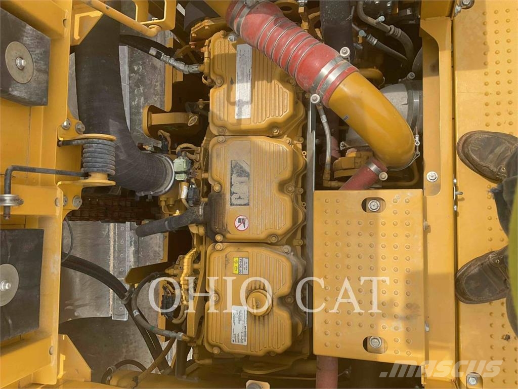 CAT 374FL Kāpurķēžu ekskavatori