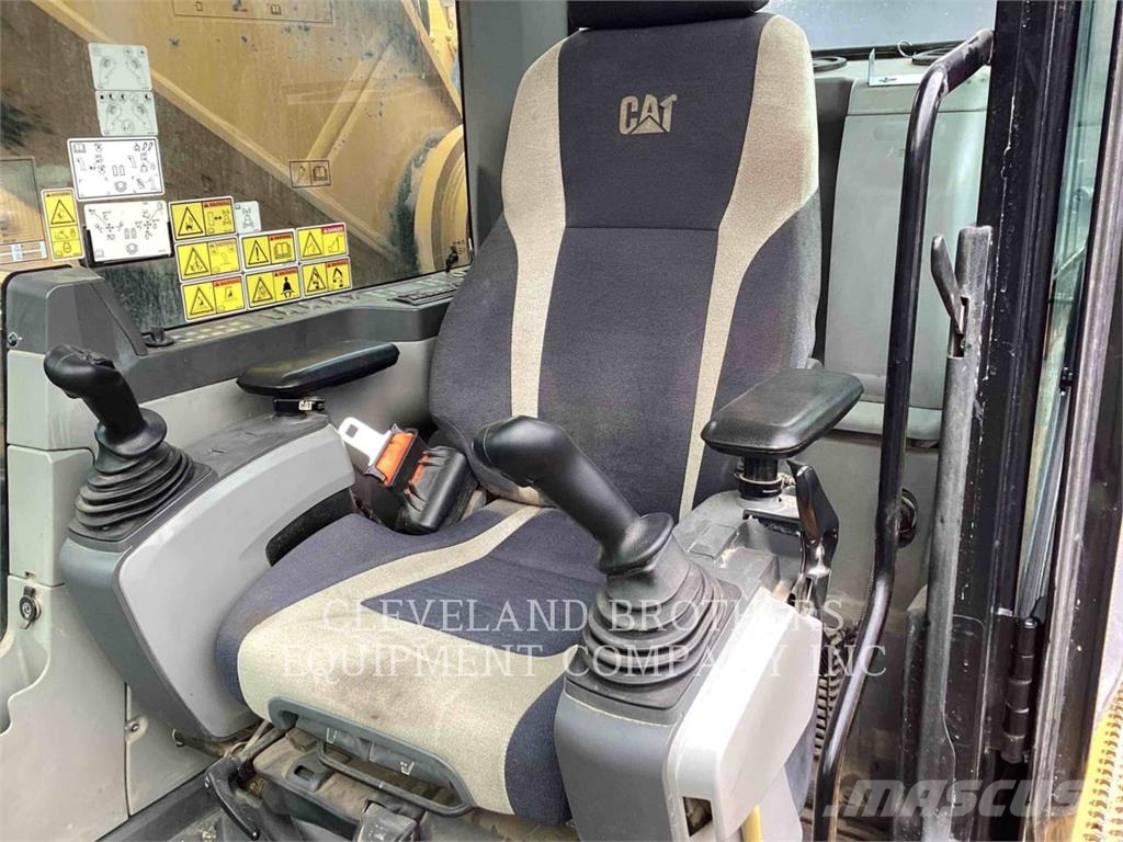 CAT 374FL Rupsgraafmachines