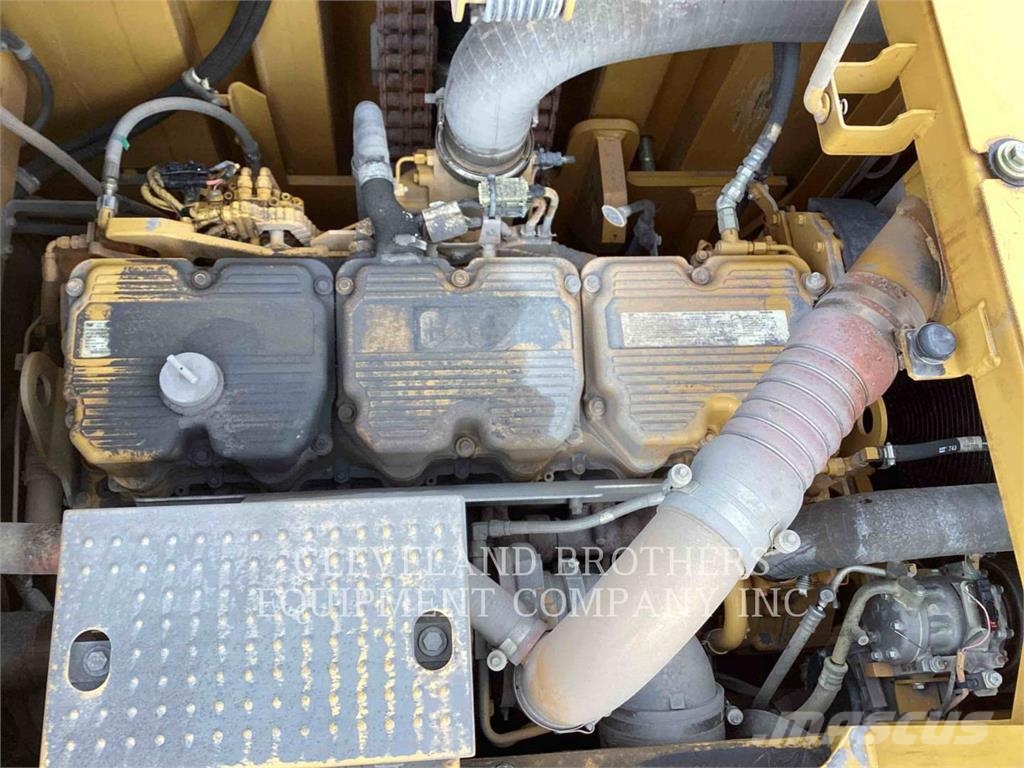 CAT 374FL Rupsgraafmachines