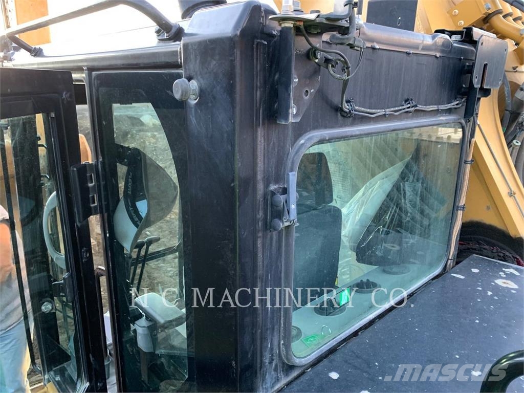 CAT 390F حفارات زحافة
