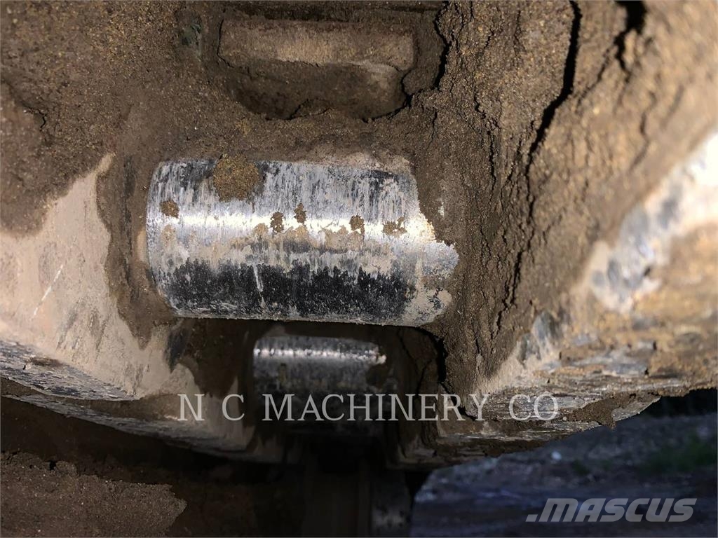 CAT 390F حفارات زحافة