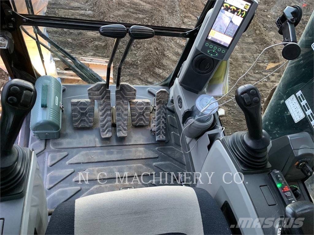 CAT 390F حفارات زحافة