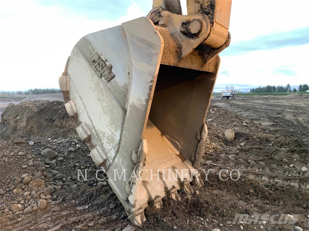 CAT 390F حفارات زحافة