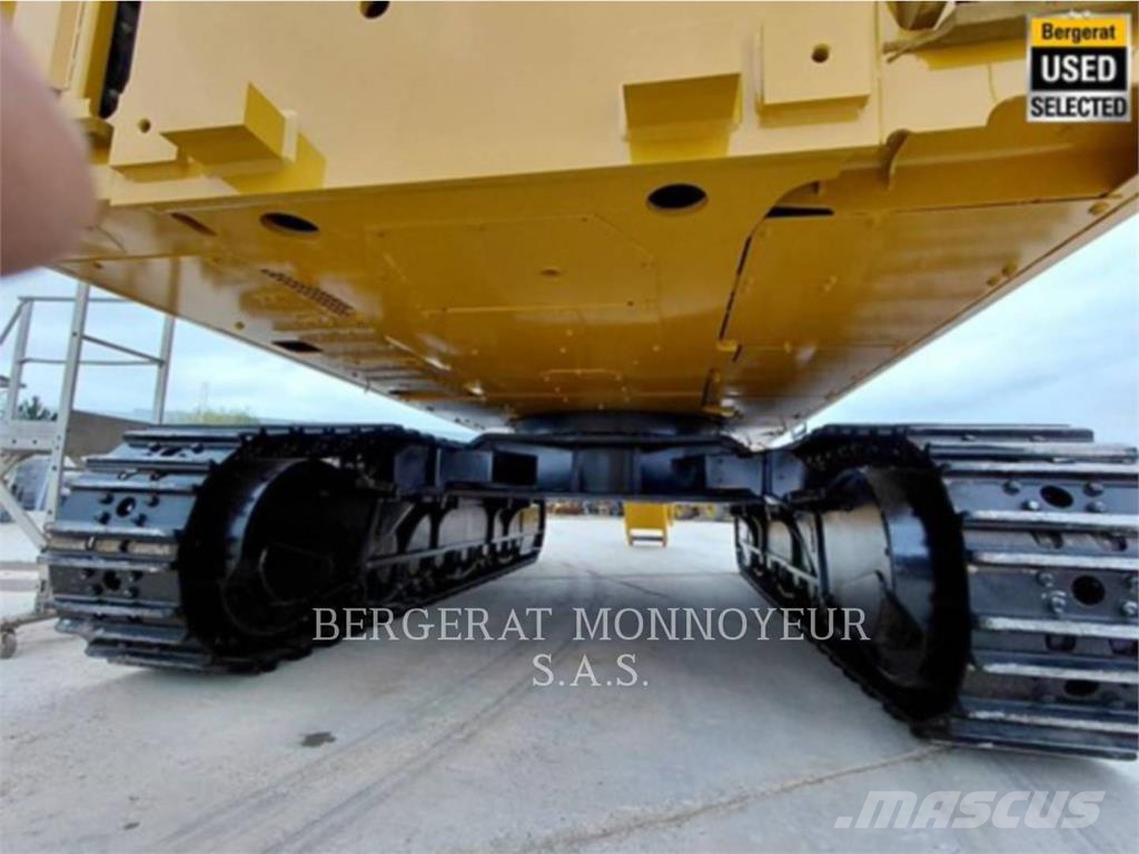 CAT 390F حفارات زحافة