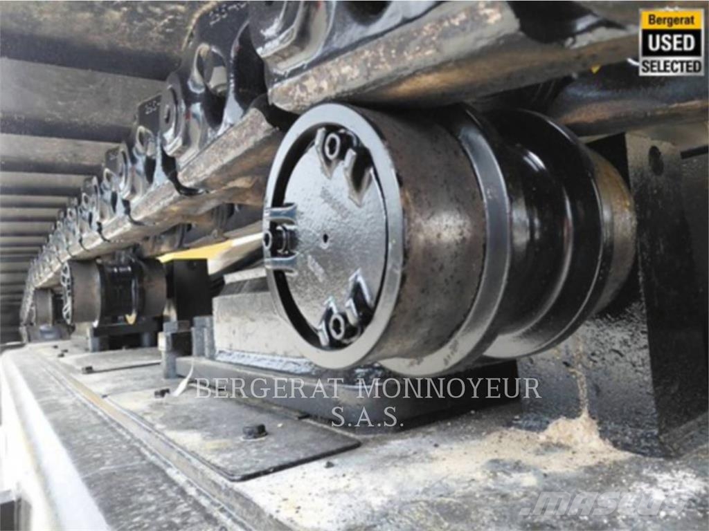 CAT 390F حفارات زحافة