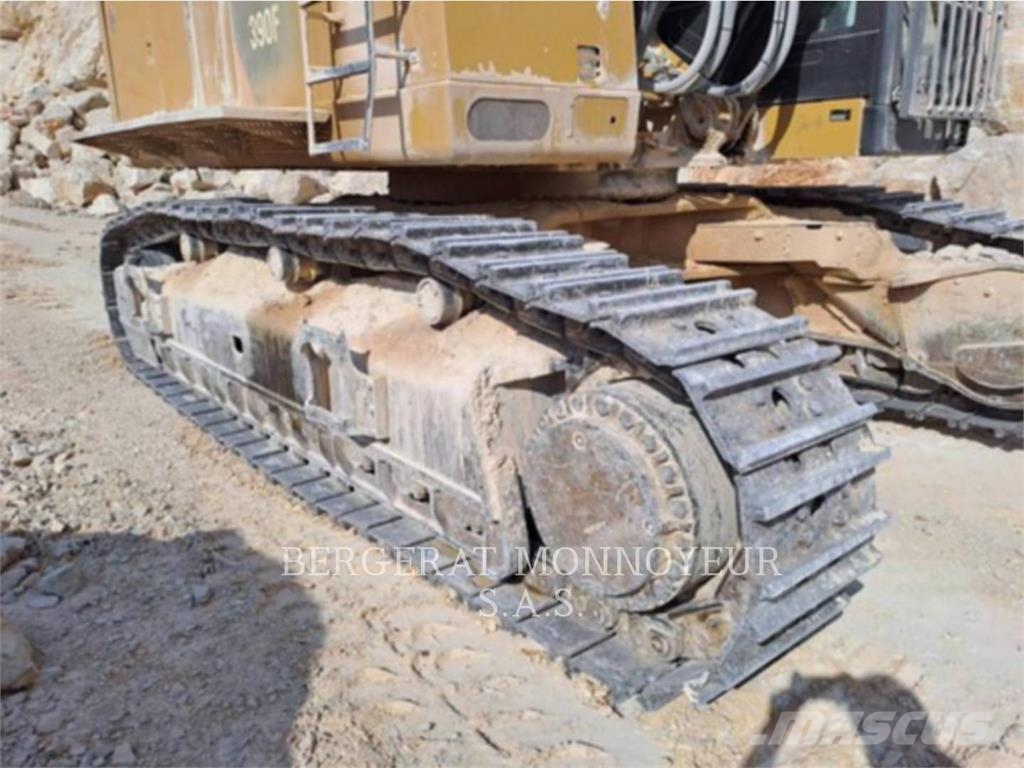 CAT 390F حفارات زحافة