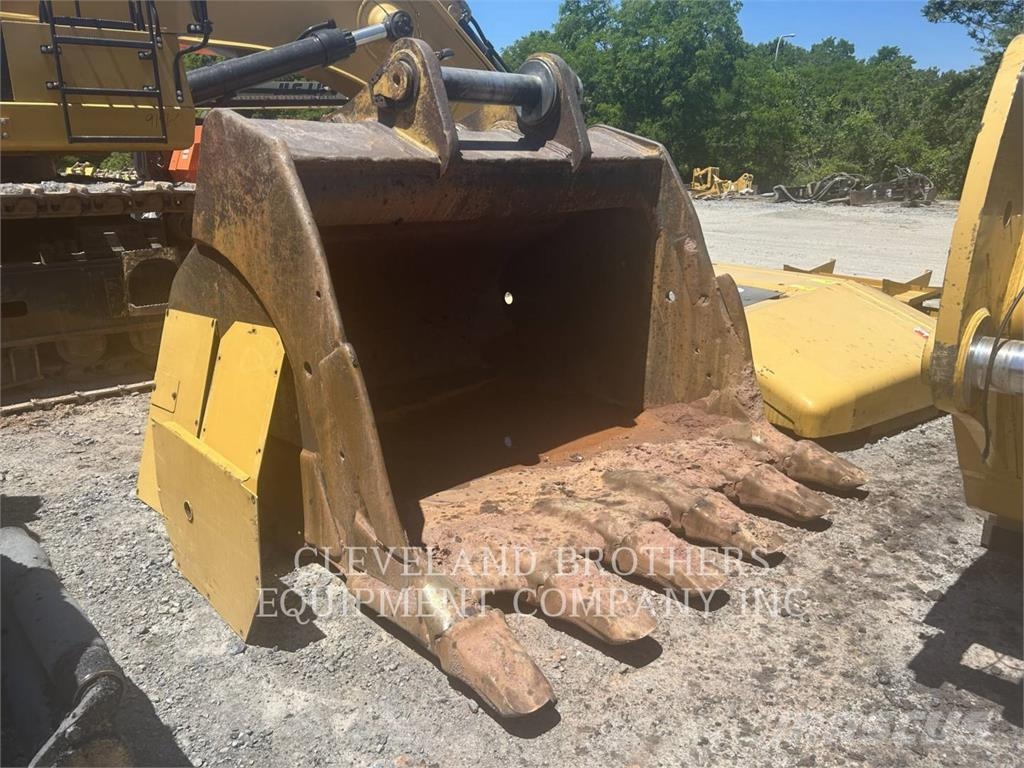 CAT 390F Bandgrävare