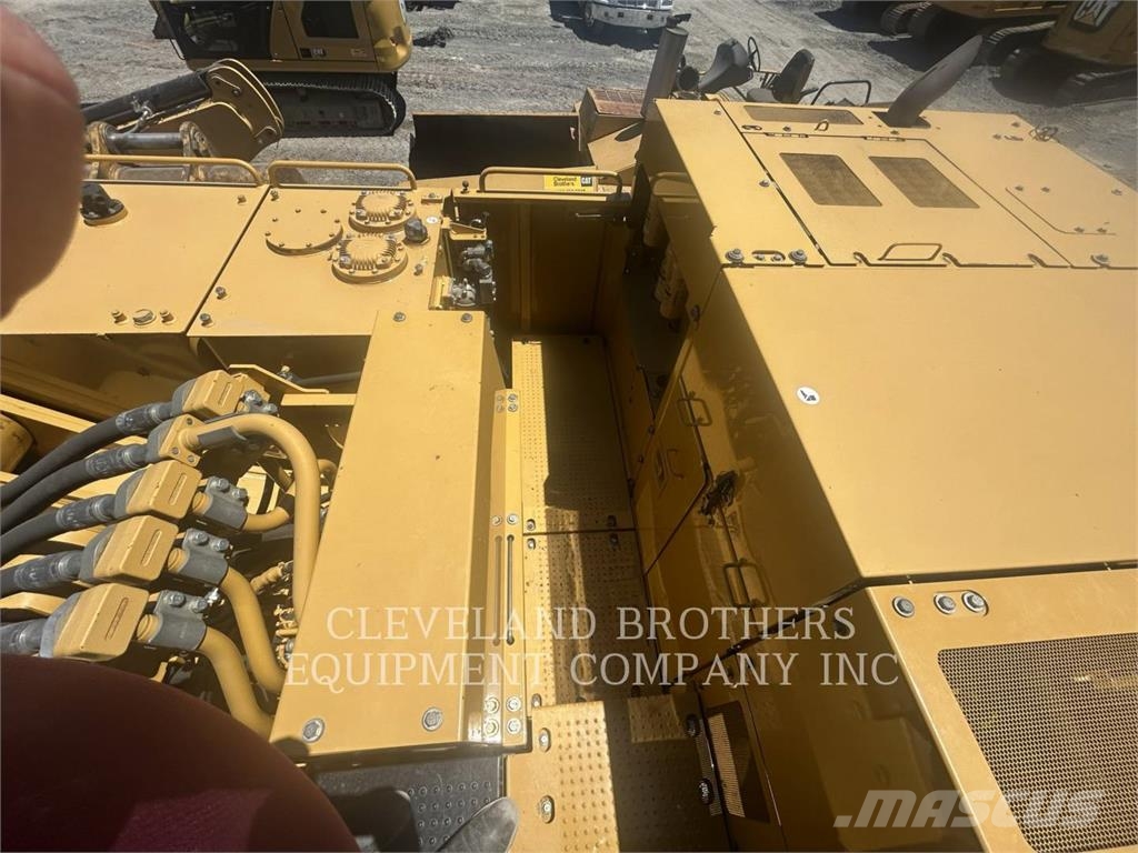 CAT 390F Bandgrävare