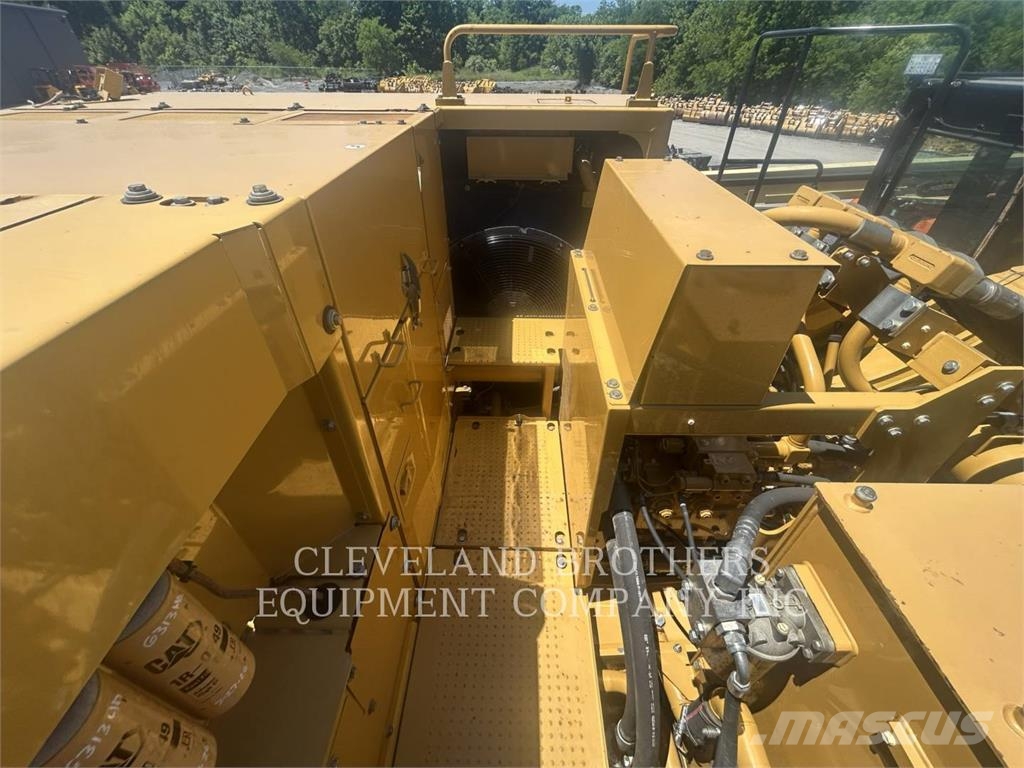 CAT 390F Bandgrävare