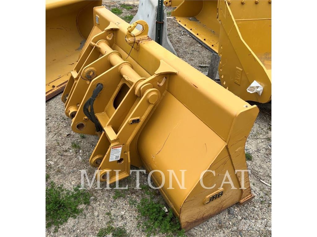 CAT 415F JRB BUCKET AND COUPLER COMBO Kanalak