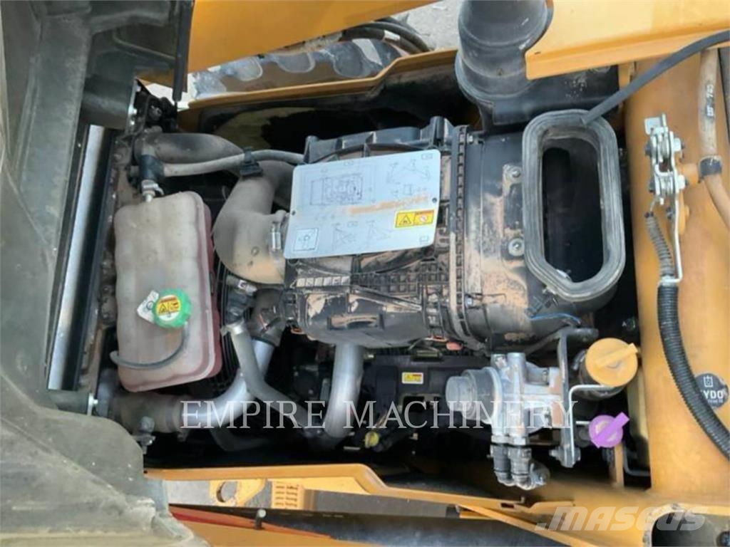 CAT 415F2 IL لوادر بعجل