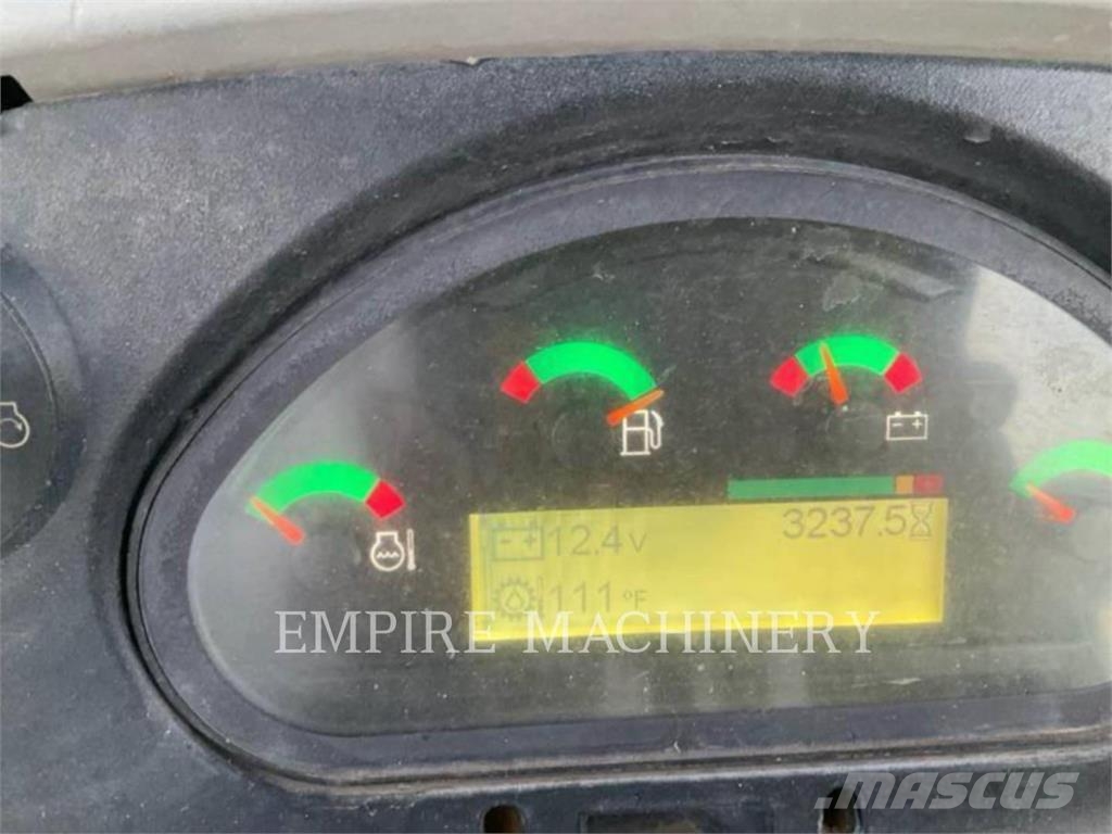 CAT 415F2 IL لوادر بعجل