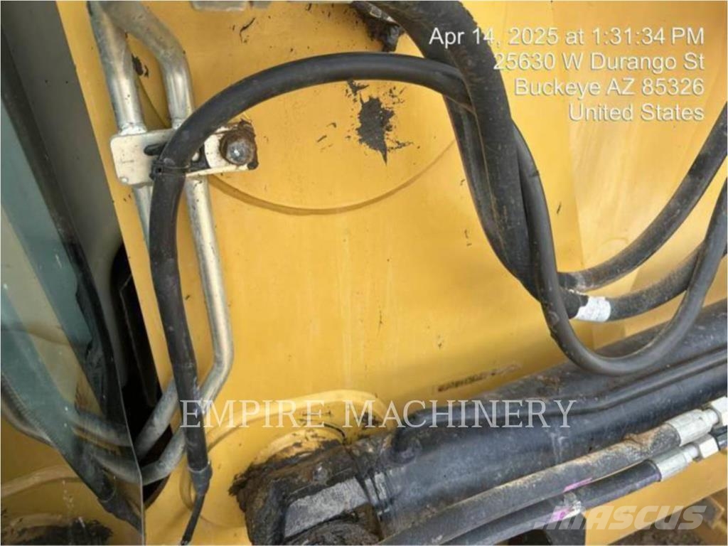 CAT 415F2 IL لوادر بعجل