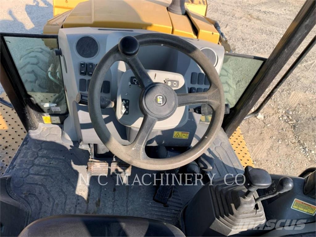 CAT 415F2 IL 백호로더