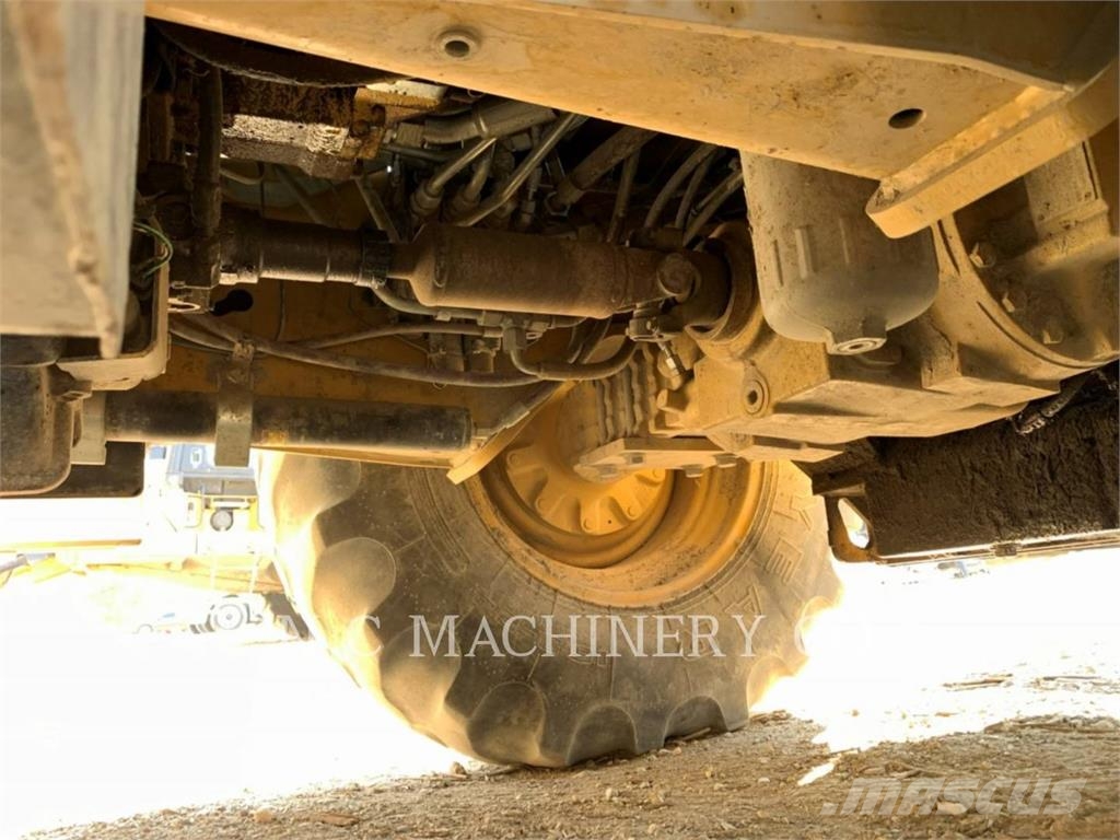 CAT 415F2 IL 백호로더