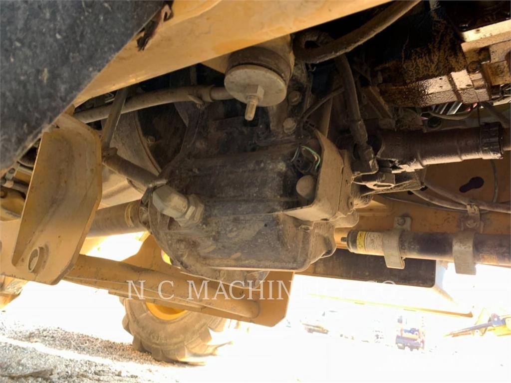 CAT 415F2 IL 백호로더
