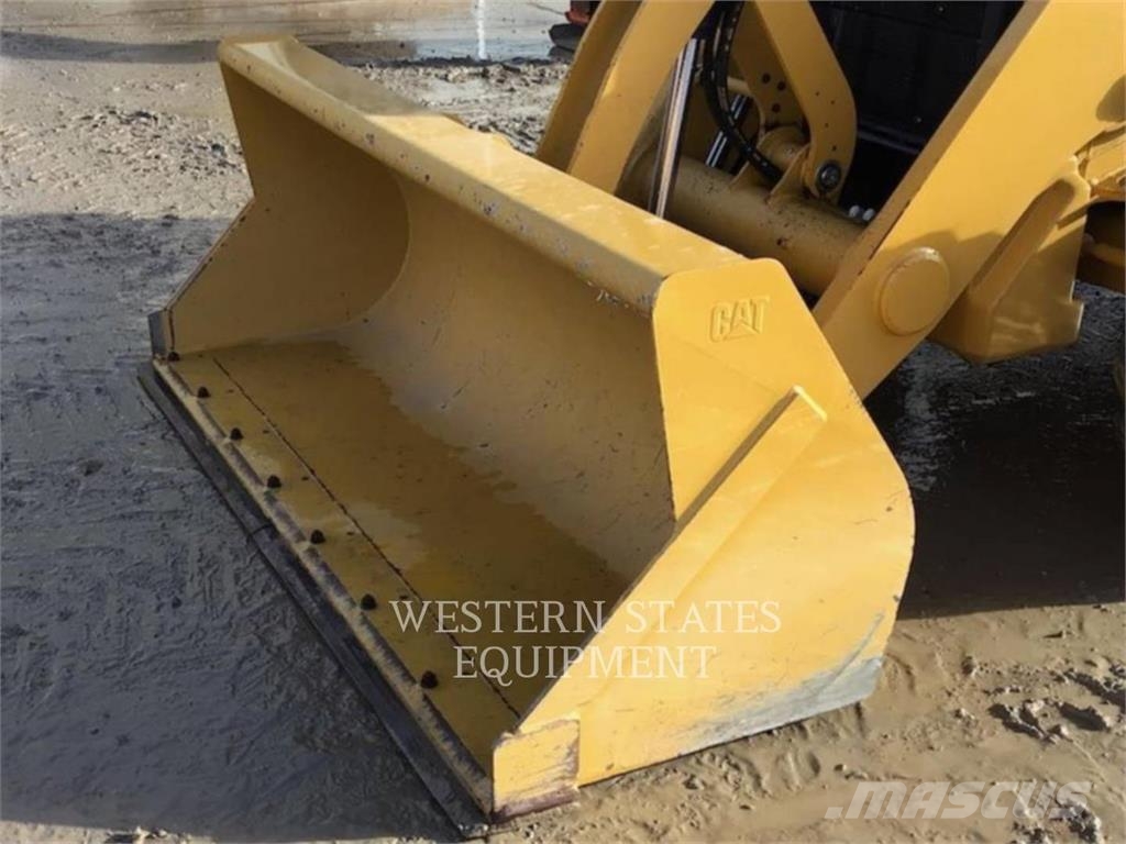 CAT 420 لوادر ذات جرافات عكسية