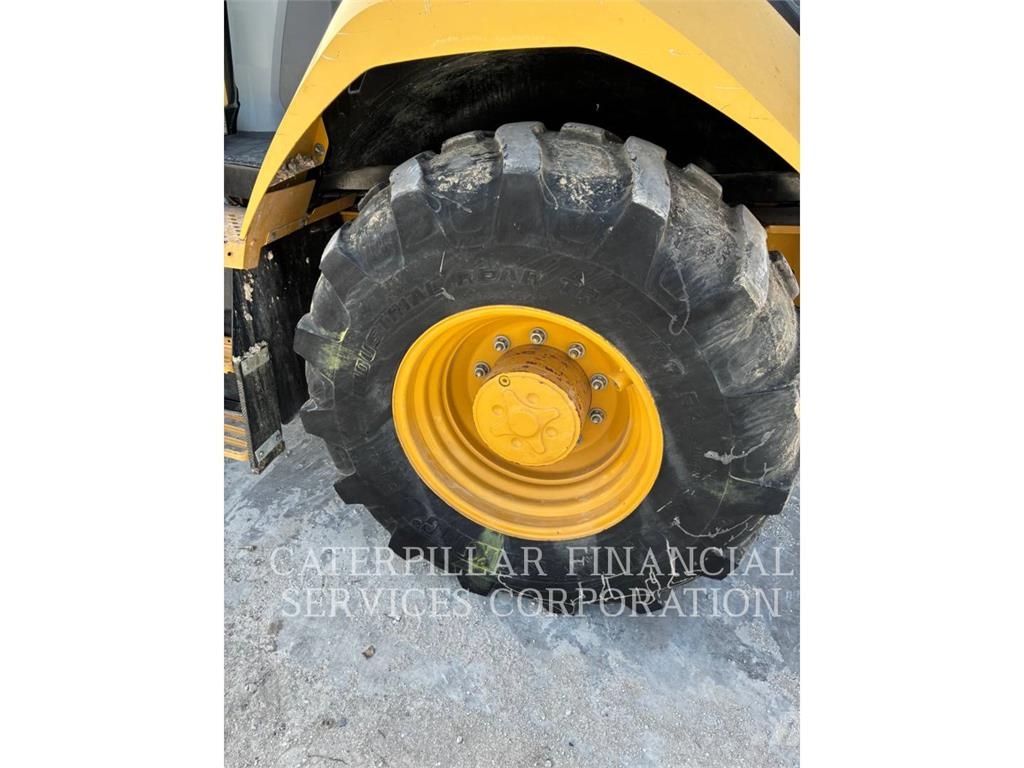 CAT 420-07 لوادر ذات جرافات عكسية