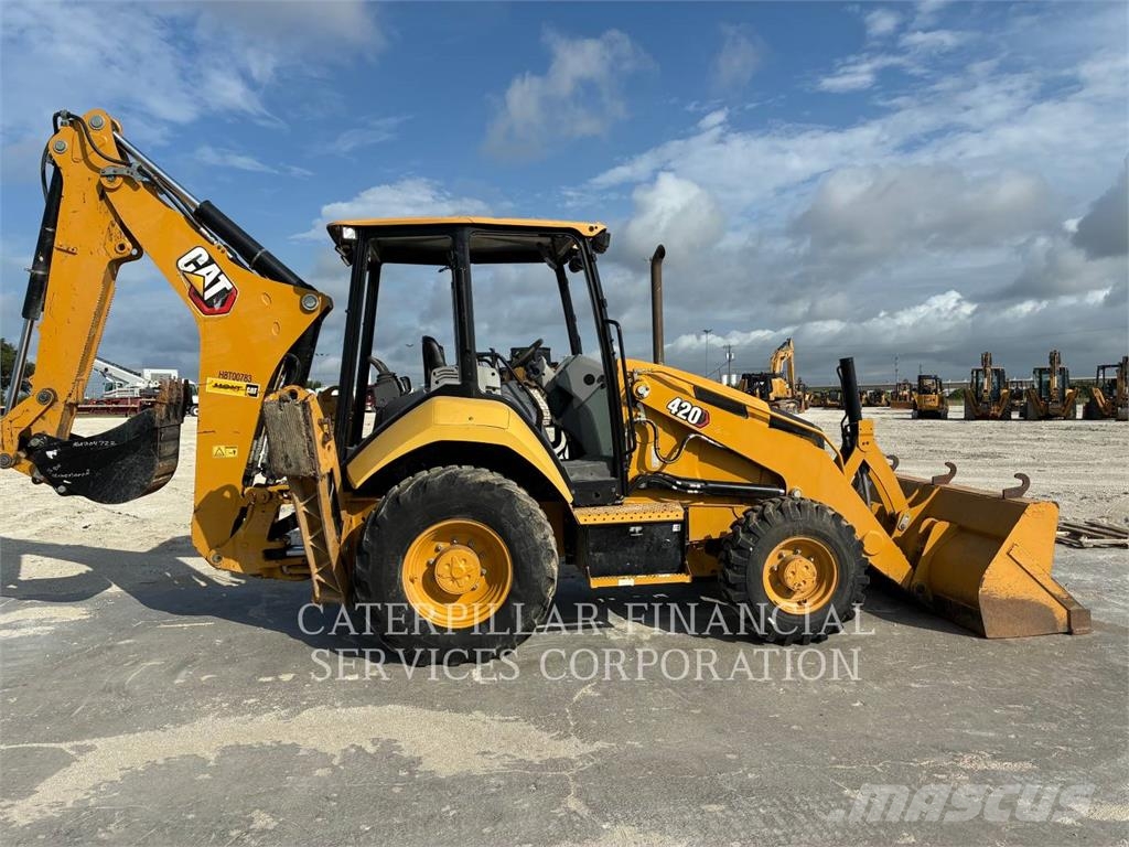 CAT 420-07 لوادر ذات جرافات عكسية
