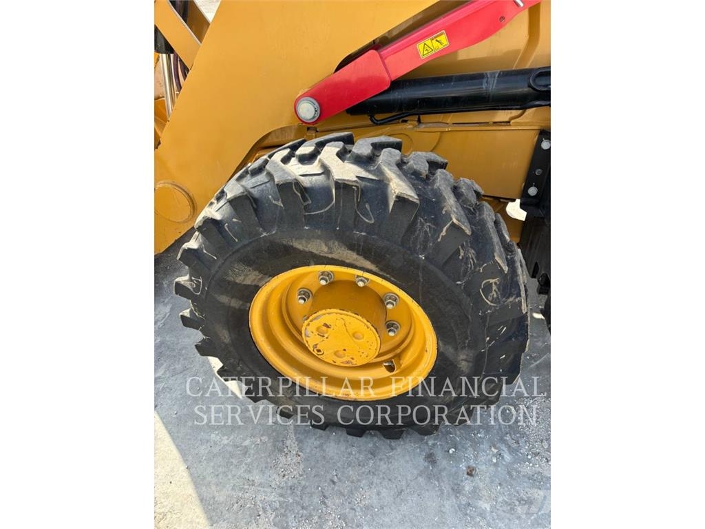 CAT 420-07 لوادر ذات جرافات عكسية