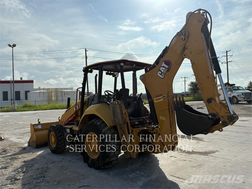 CAT 420-07 لوادر ذات جرافات عكسية
