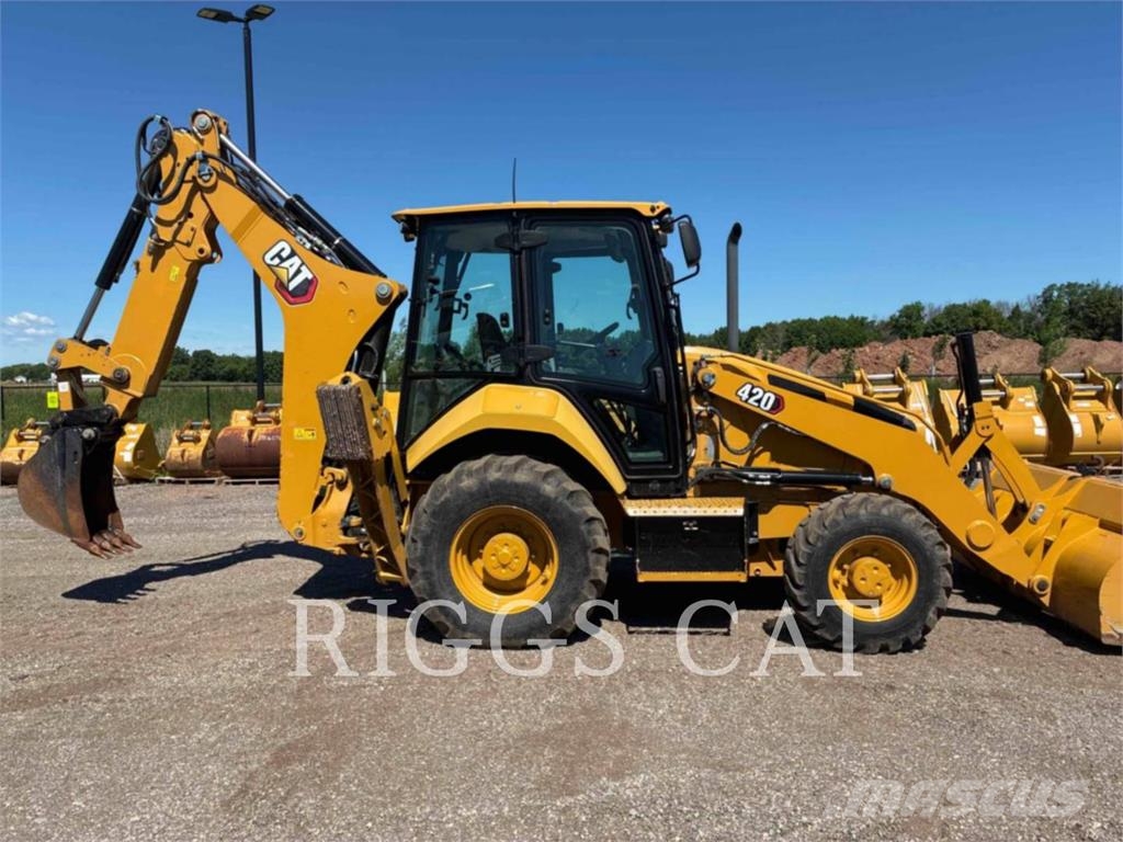 CAT 420-07 Tractopelle