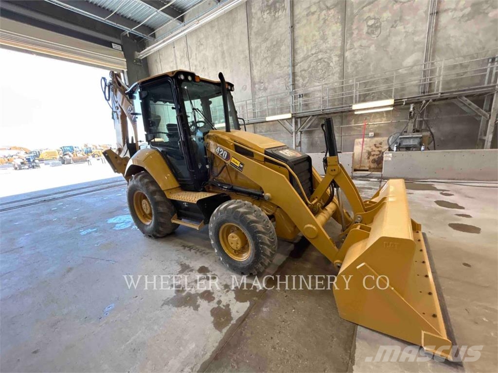 CAT 420 CF Retrocargadoras
