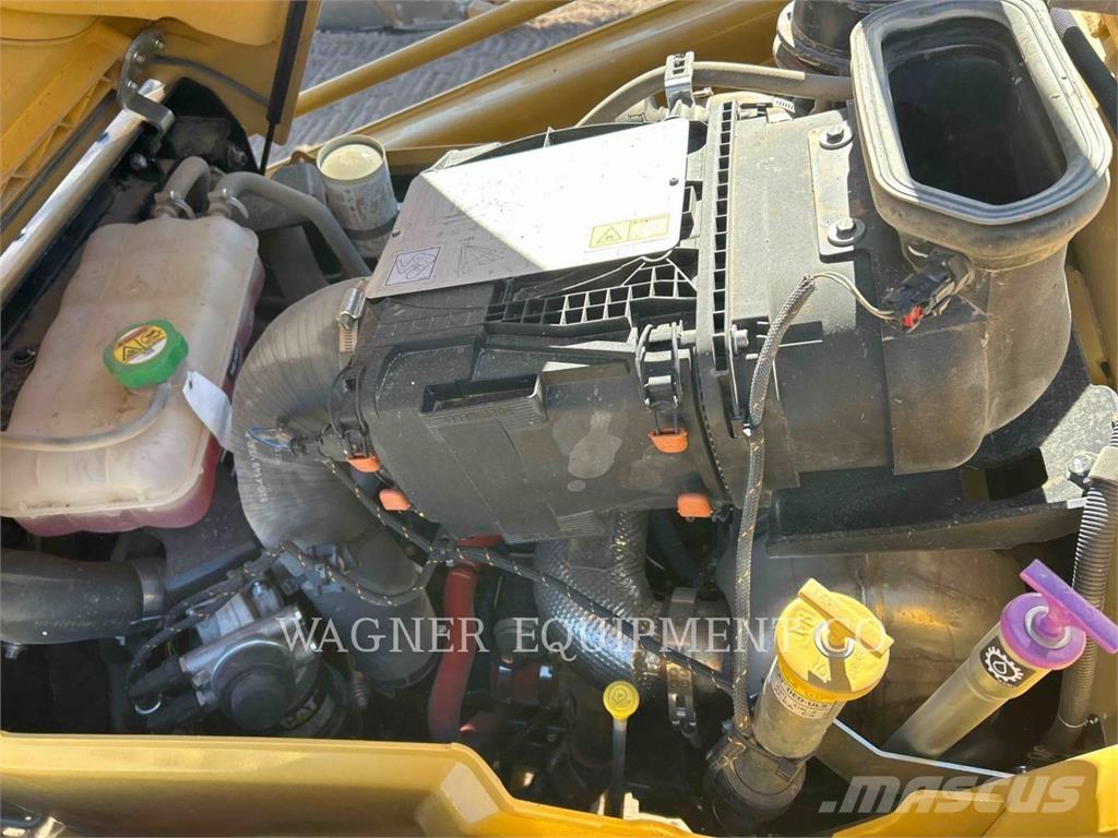 CAT 42007 Ekskavaatorlaadurid