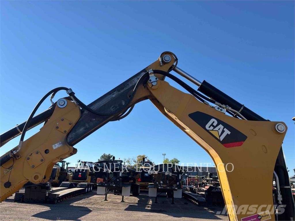 CAT 420F2 لوادر ذات جرافات عكسية