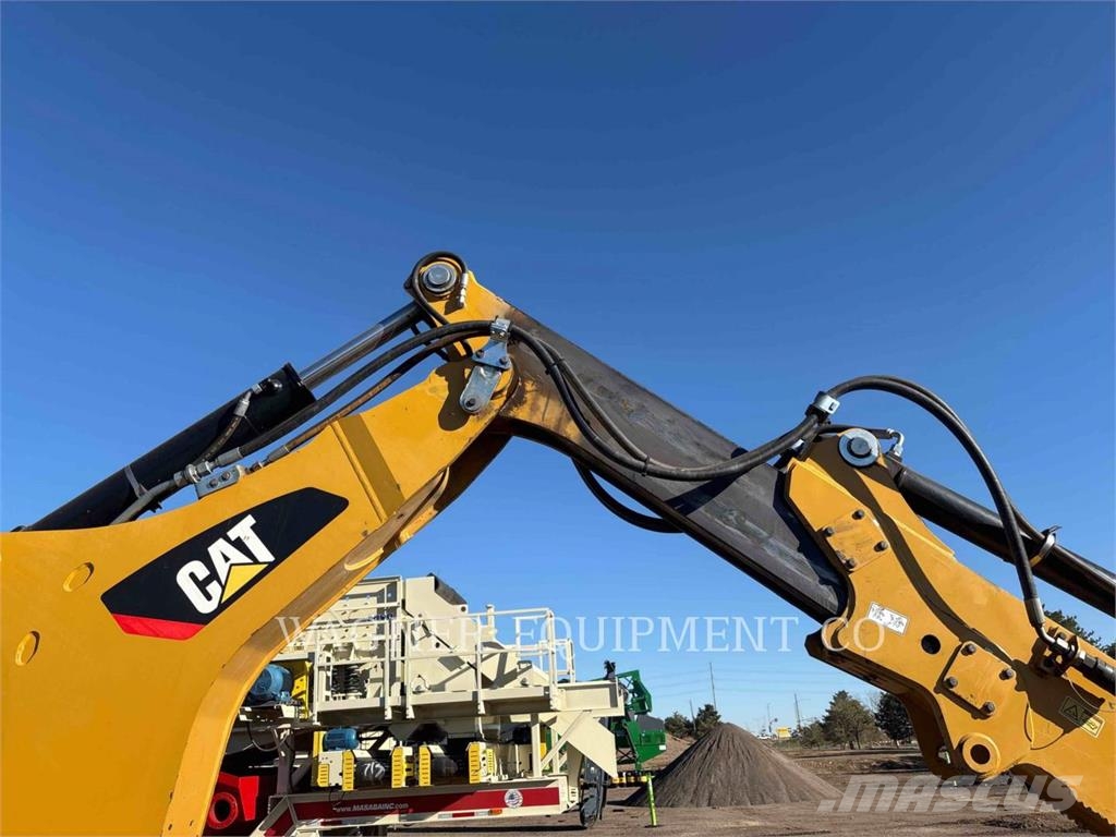 CAT 420F2 لوادر ذات جرافات عكسية