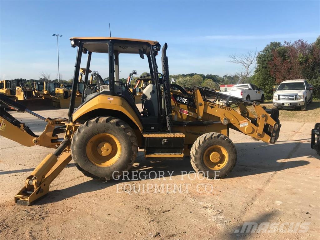 CAT 420F2 Tractopelle