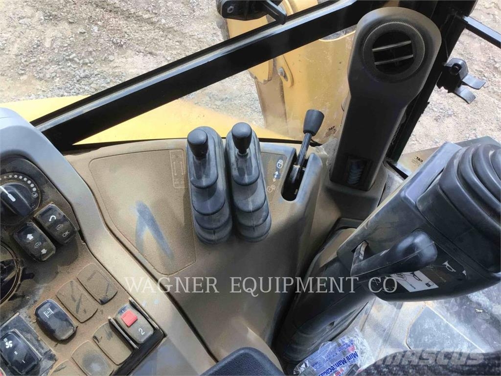 CAT 420F2 Backhoe