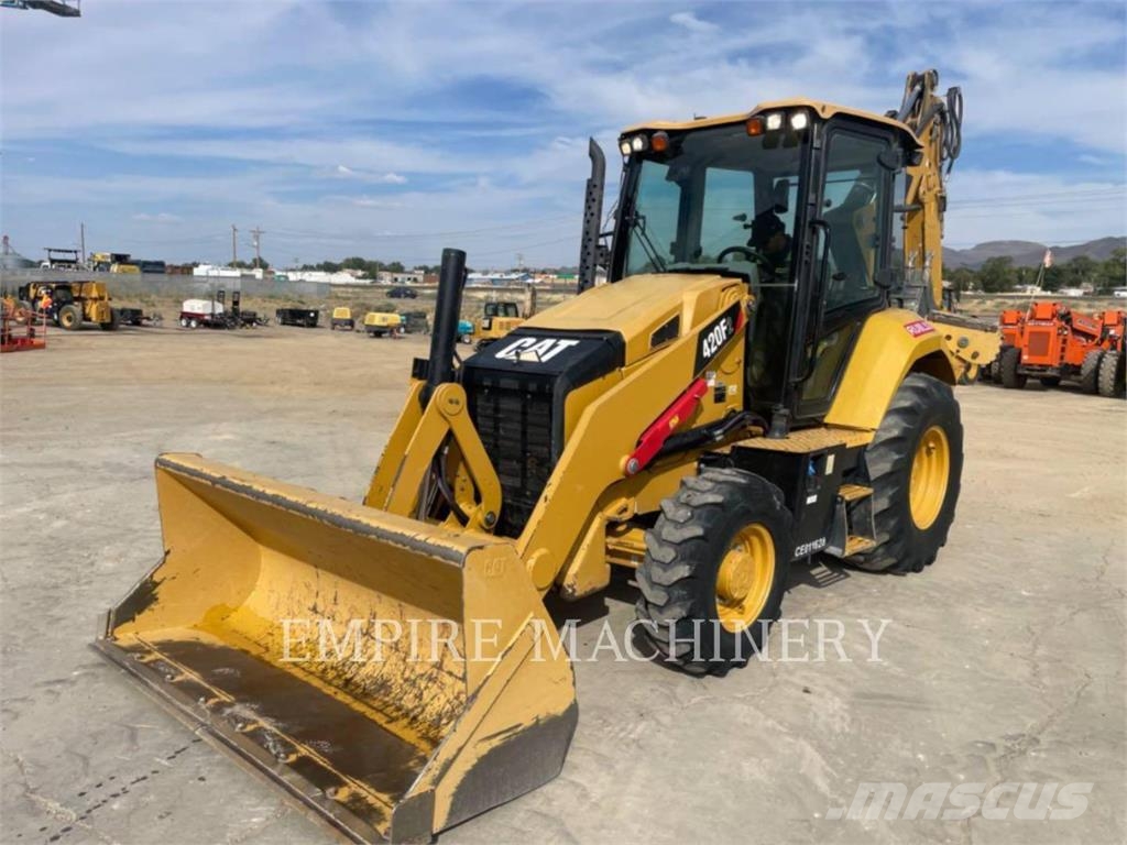 CAT 420F2G4EC لوادر ذات جرافات عكسية