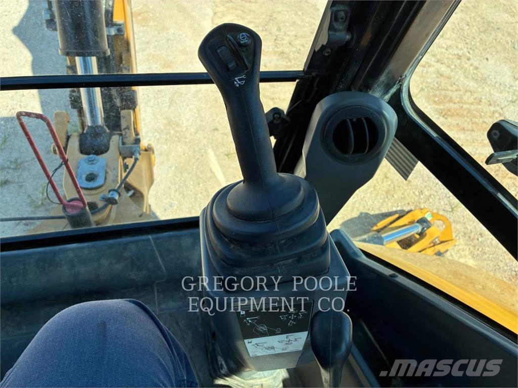 CAT 420F2IT Baggerlader