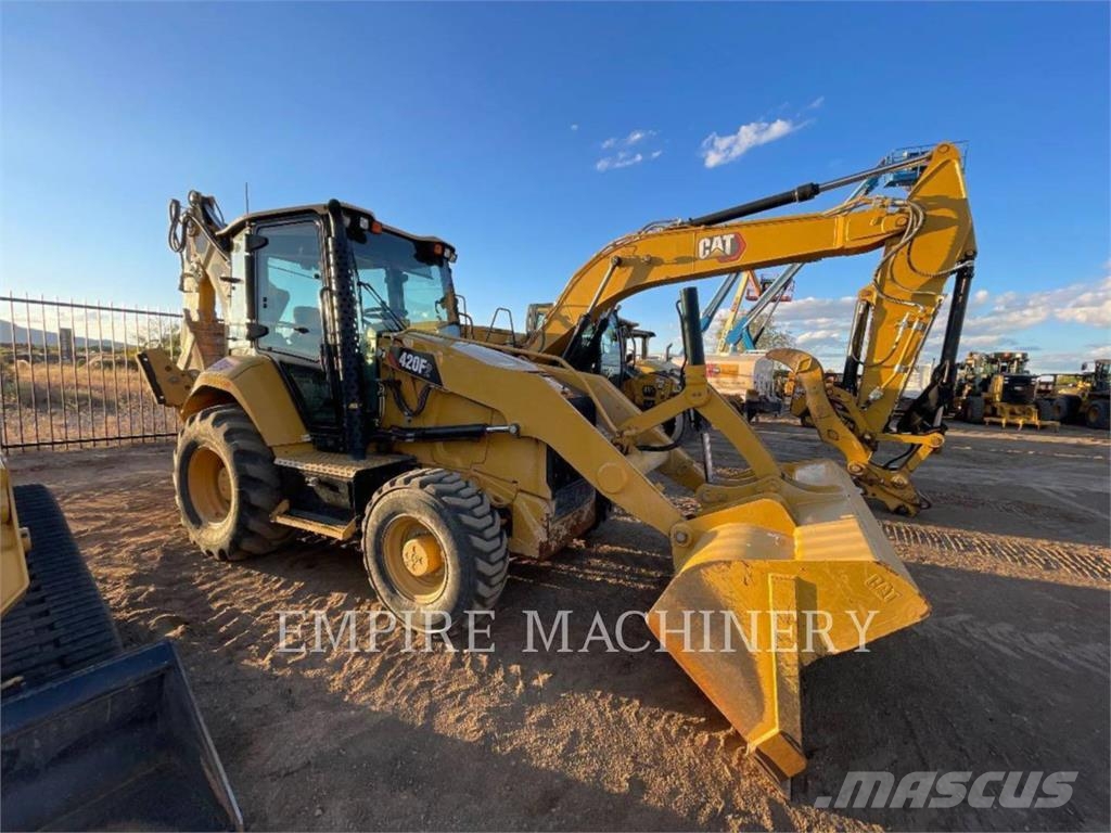 CAT 420F2L4EC لوادر ذات جرافات عكسية