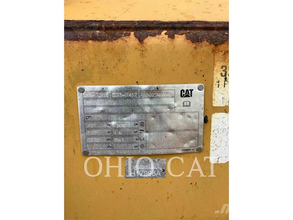 CAT 420F2ST لوادر ذات جرافات عكسية
