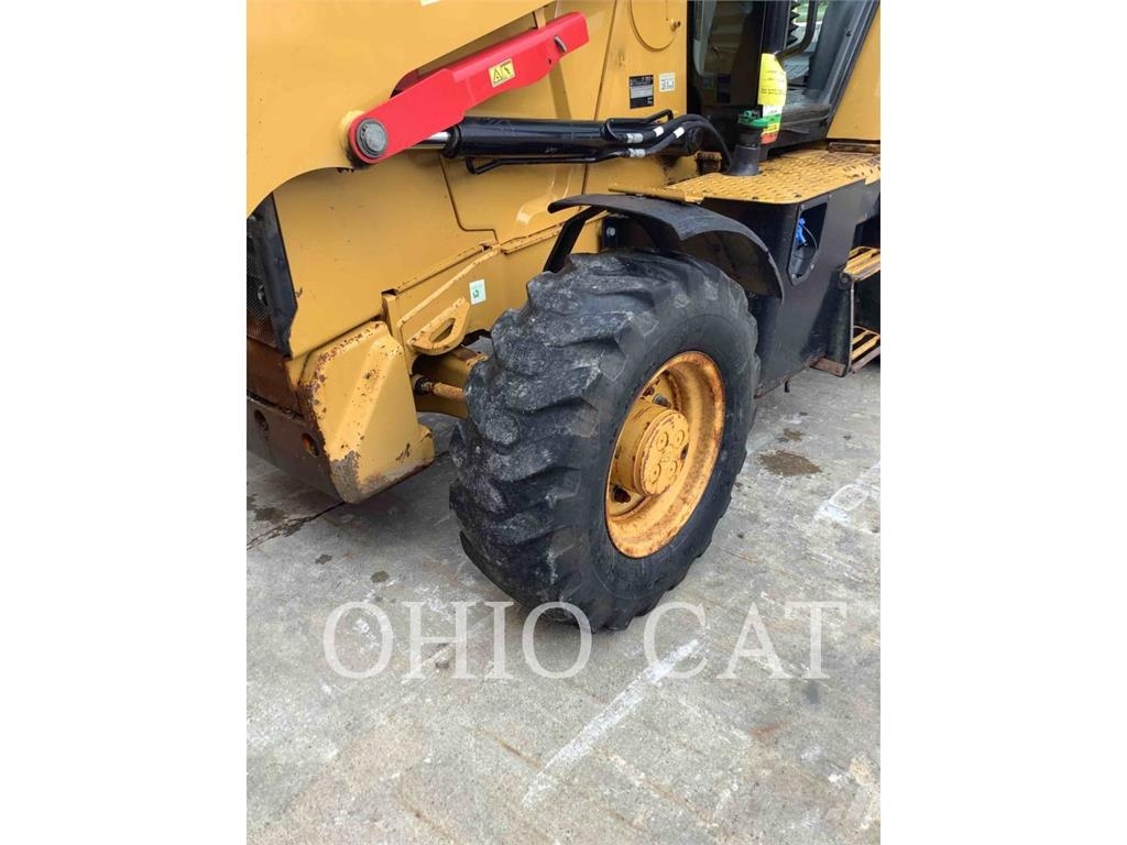 CAT 420F2ST لوادر ذات جرافات عكسية