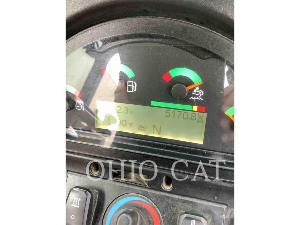 CAT 420F2ST لوادر ذات جرافات عكسية