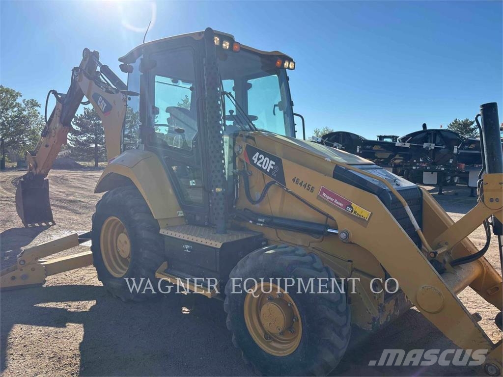 CAT 420F2ST Terne