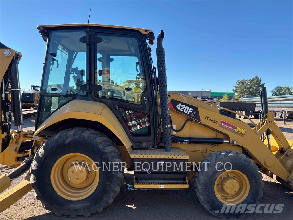 CAT 420F2ST Terne