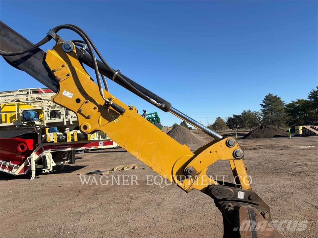 CAT 420F2ST Terne